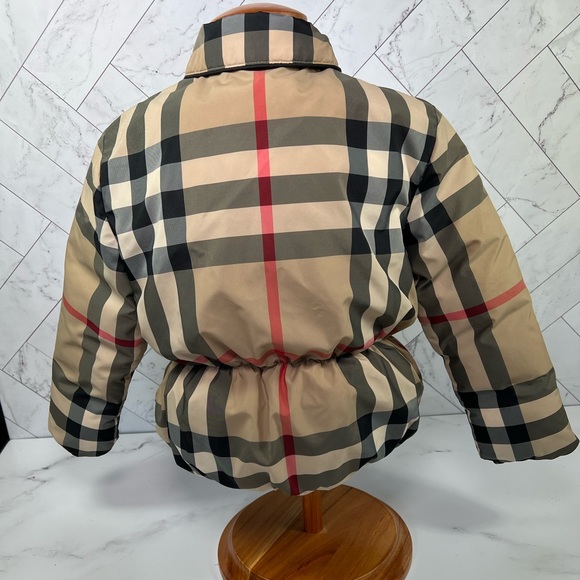 Burberry Coat/Jacket 4yr-5yr (like new) - Picture 4 of 5